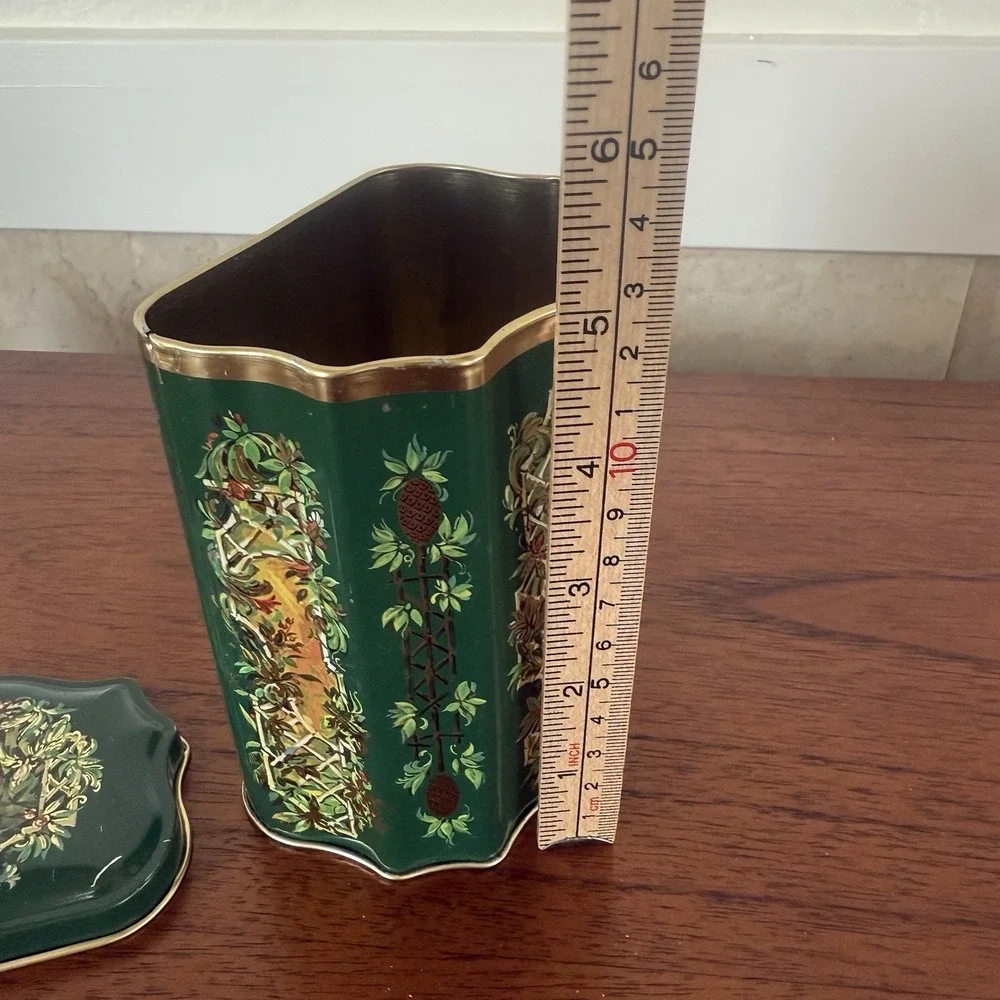 AVON Christmas Tin Canister empty Made in England 1981 Green Christmas Scene VTG